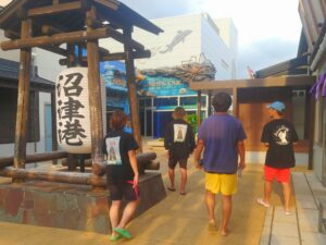 真夏のスタッフ海研修🌊